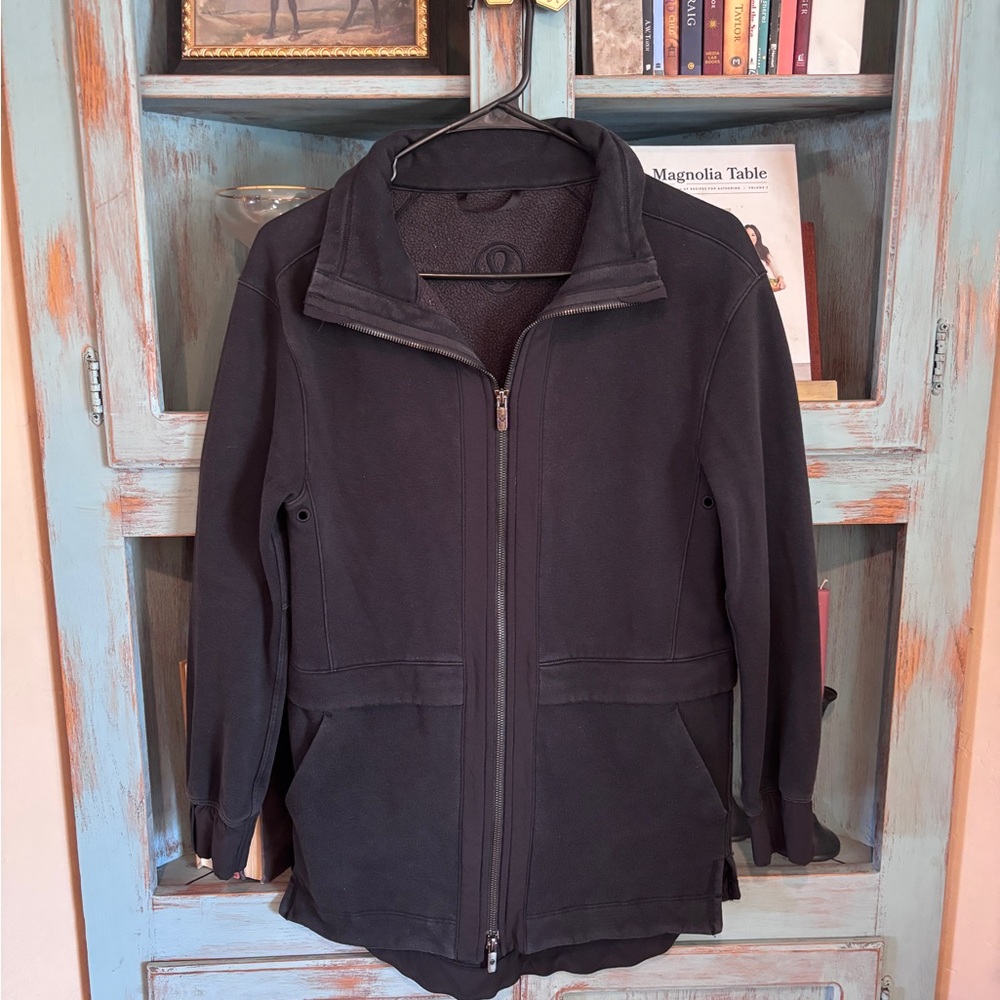 Lulu black jacket size 4